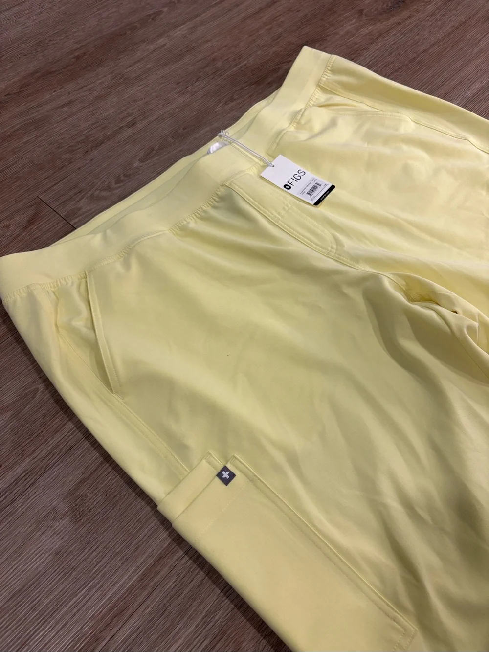 NWT FIGS Cairo Straight Leg Cargo Scrub Pants Yellow Size 4XLT